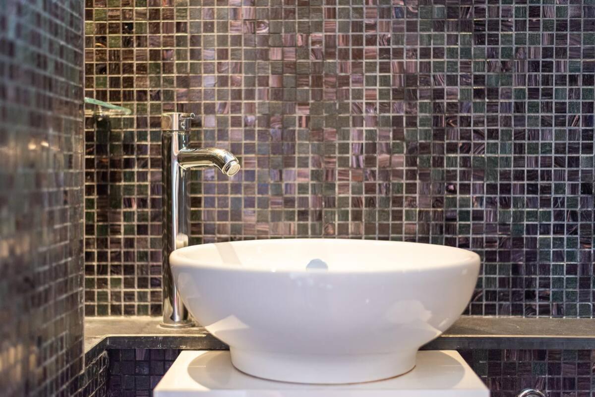 Award-Winning Designer Apartment Londres Extérieur photo