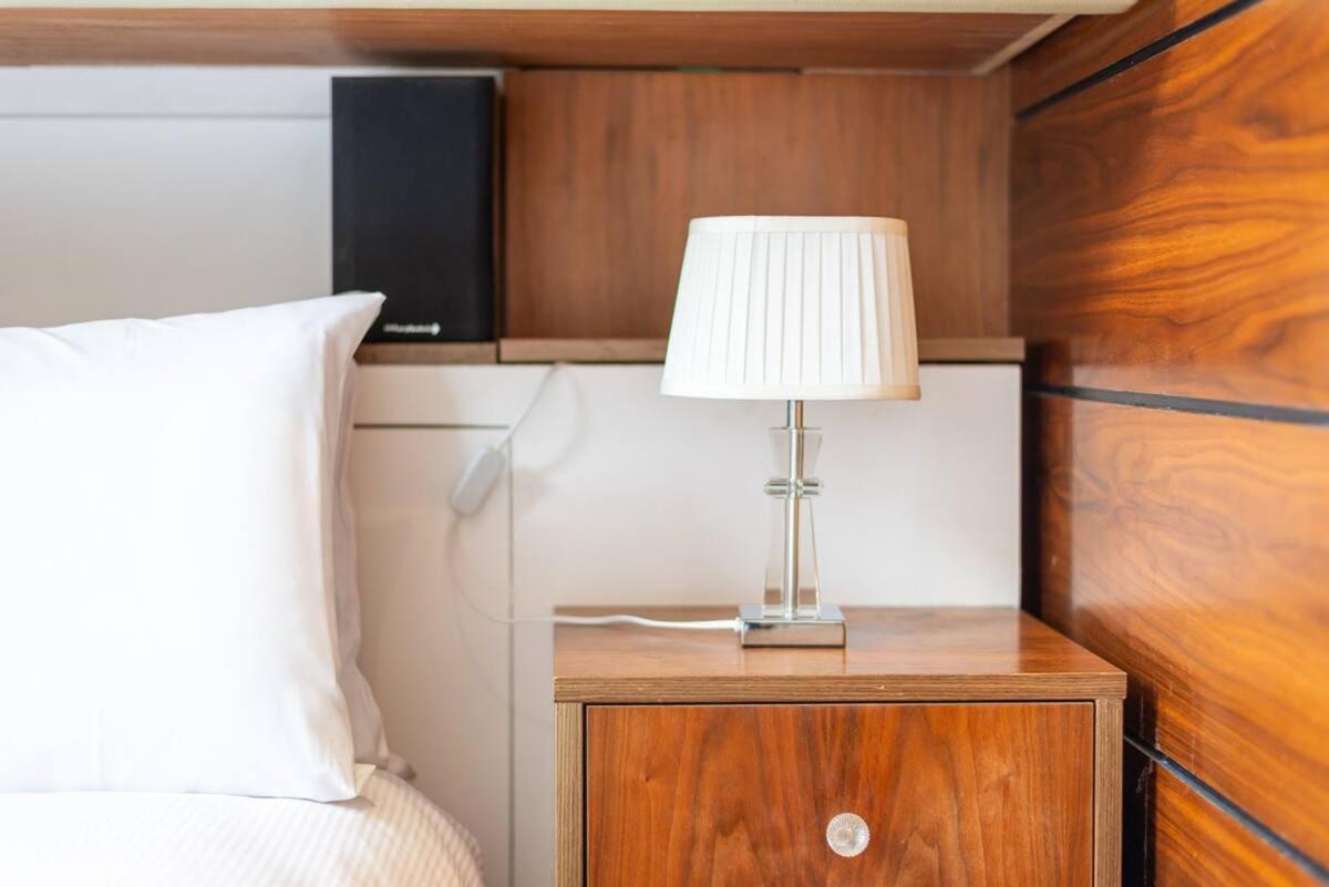 Award-Winning Designer Apartment Londres Extérieur photo